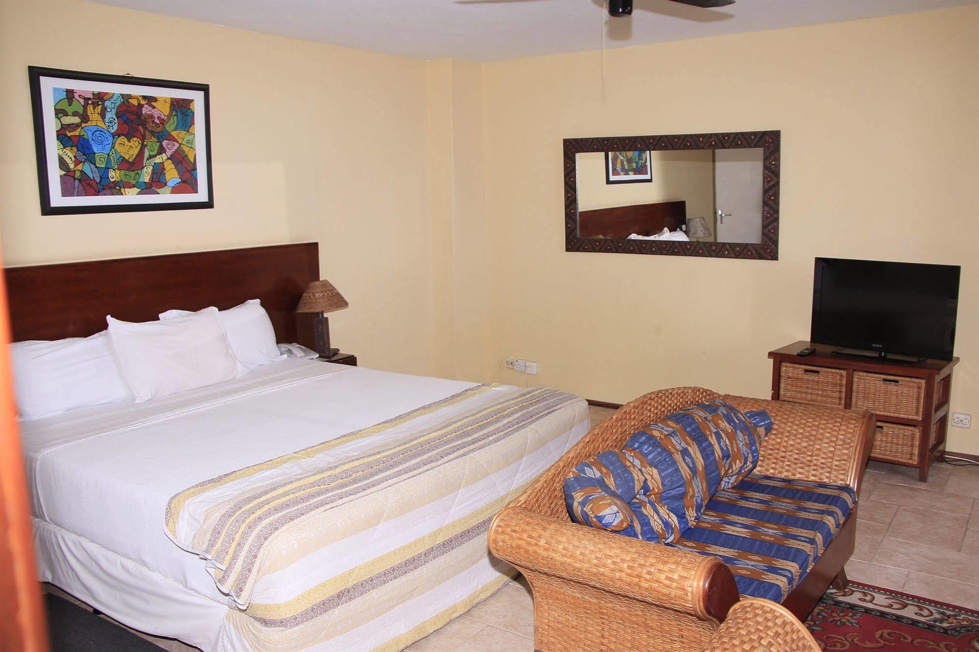 Best Western Plus Accra Beach Hotel Teshie Exterior photo